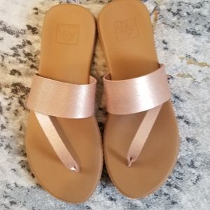 Reef sz 9 Rose Gold Sandles